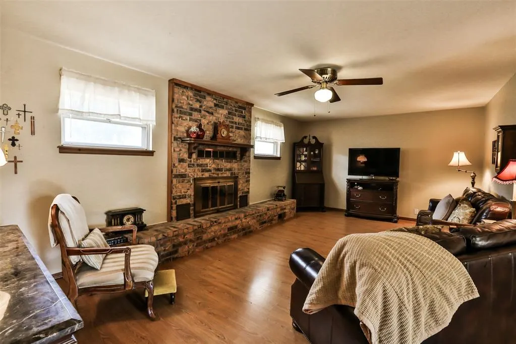 Photo 12 — 5716 NW 65th Street, Warr Acres, OK 73132