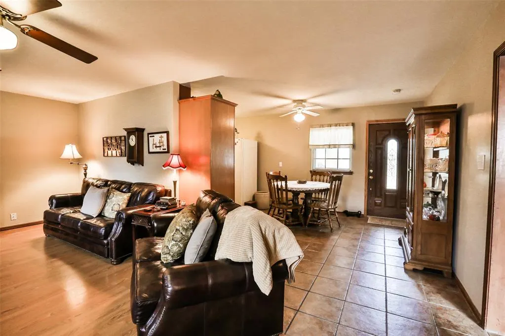 Photo 17 — 5716 NW 65th Street, Warr Acres, OK 73132
