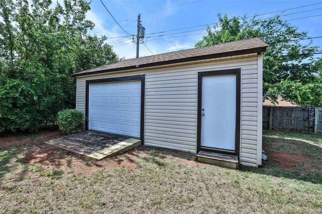 Photo 39 — 5716 NW 65th Street, Warr Acres, OK 73132