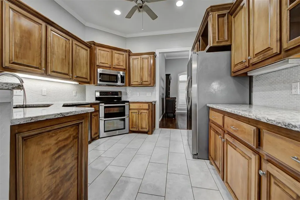 Photo 12 — 3805 Annalane Drive, Norman, OK 73072