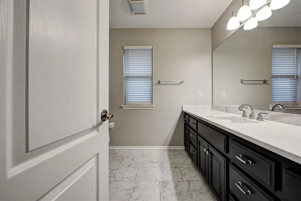 Photo 37 — 3805 Annalane Drive, Norman, OK 73072