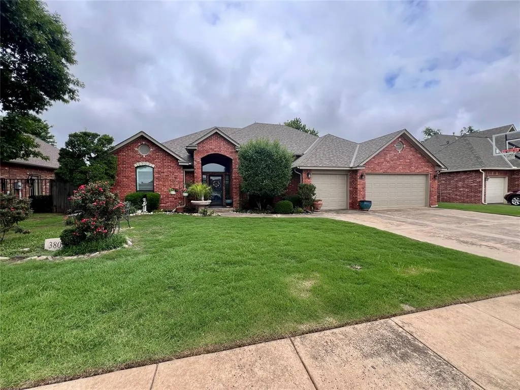 Photo 4 — 3805 Annalane Drive, Norman, OK 73072