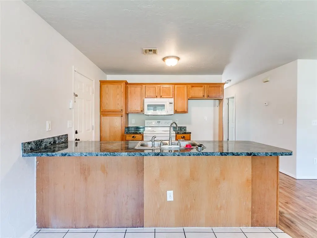 Photo 18 — 4712 Tinker Road, Oklahoma City, OK 73135
