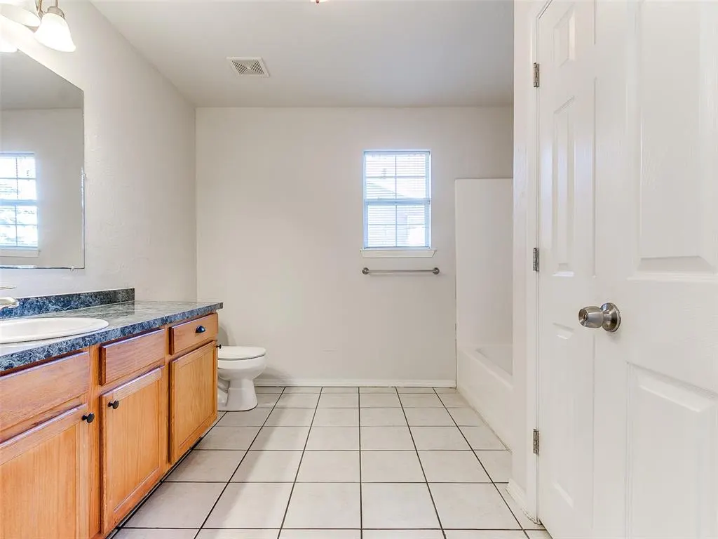 Photo 33 — 4712 Tinker Road, Oklahoma City, OK 73135