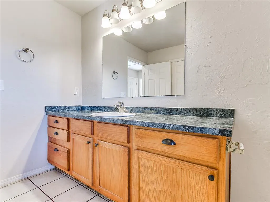 Photo 34 — 4712 Tinker Road, Oklahoma City, OK 73135