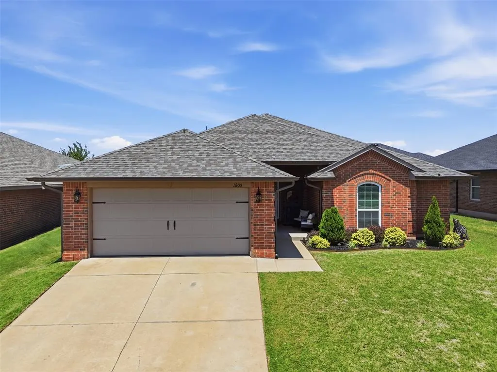 Front exterior — 1605 NW 125th Street, Oklahoma City, OK 73120