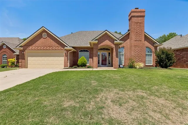 Front exterior — 2725 Blue Quail Pass, Edmond, OK 73013
