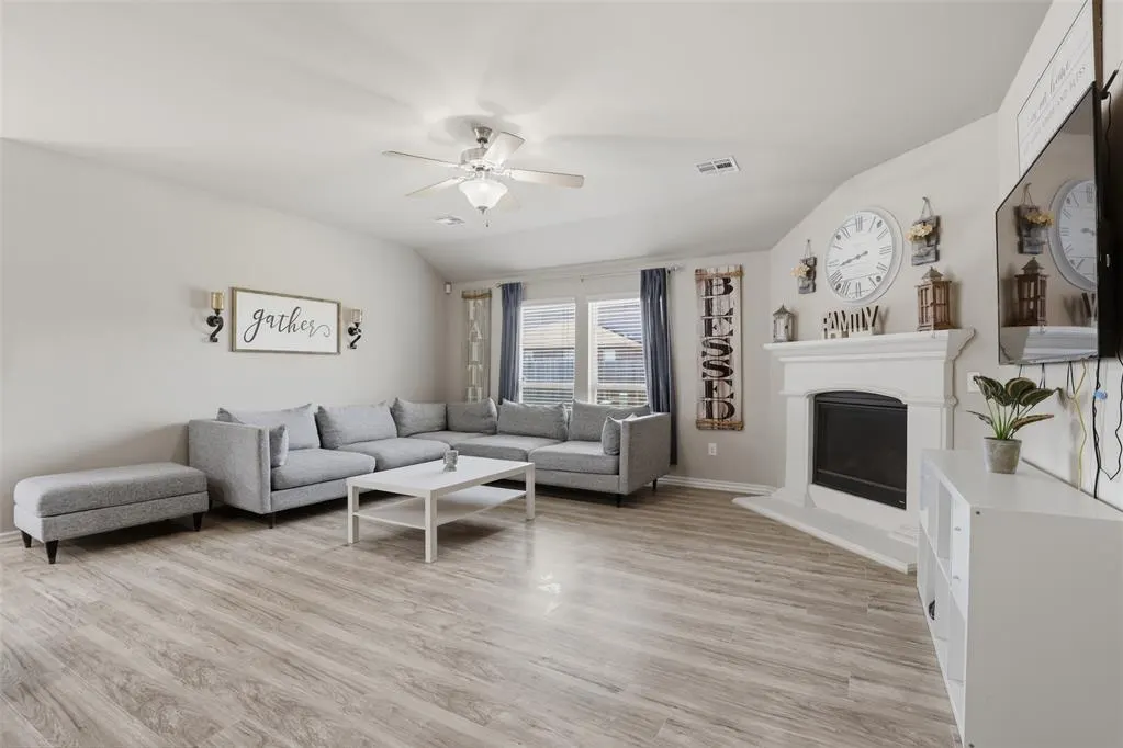 Photo 4 — 11320 NW 94th Street, Yukon, OK 73099