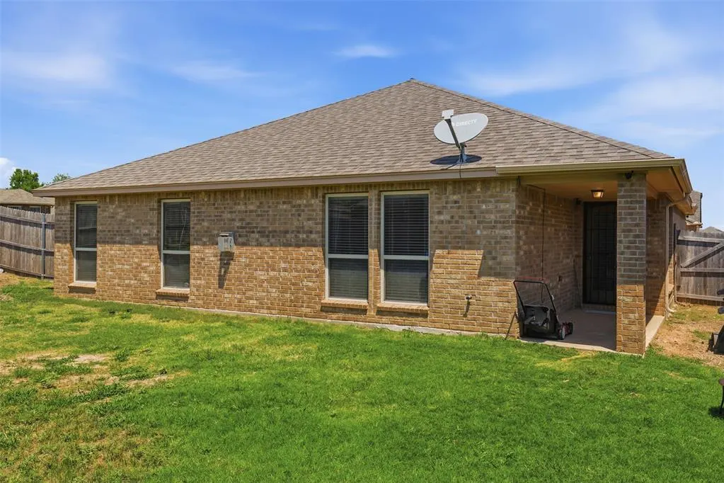 Photo 17 — 11320 NW 94th Street, Yukon, OK 73099