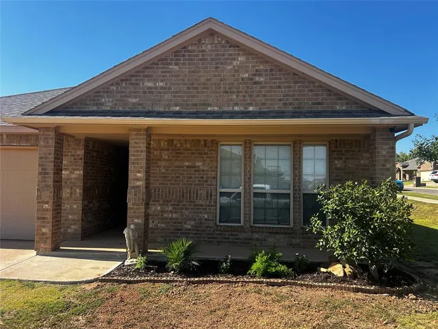 Front exterior — 11320 NW 94th Street, Yukon, OK 73099