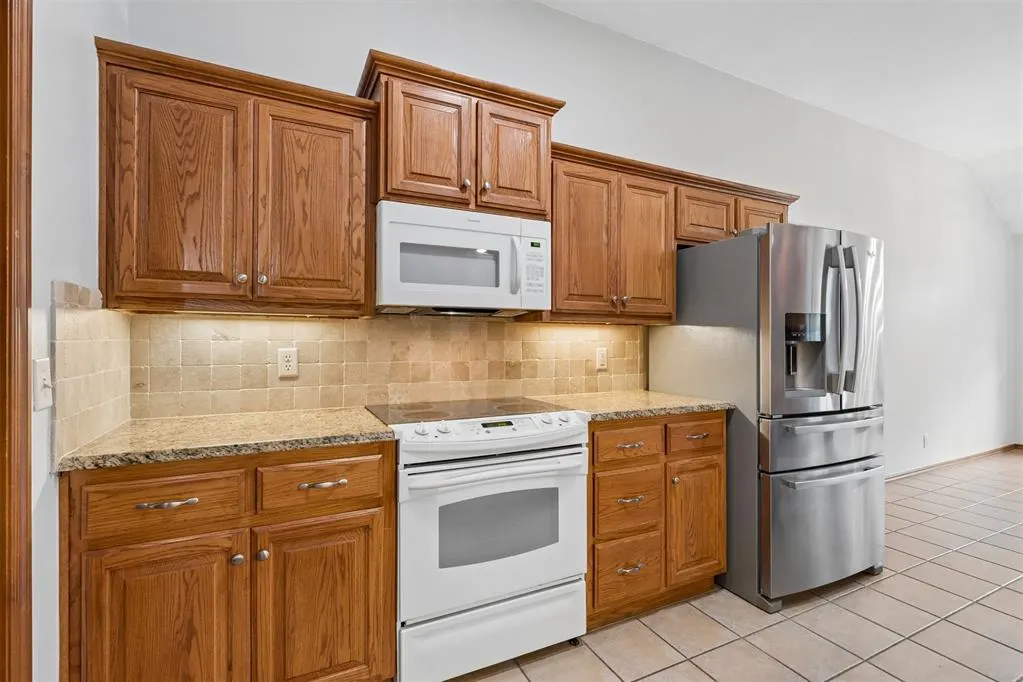 Photo 16 — 2725 NW 166th Street, Edmond, OK 73012