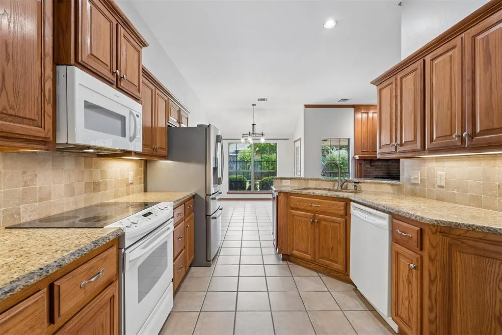 Photo 17 — 2725 NW 166th Street, Edmond, OK 73012