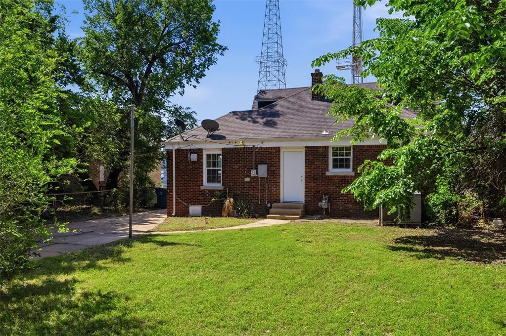 Photo 21 — 831 NE 24th Street, Oklahoma City, OK 73105