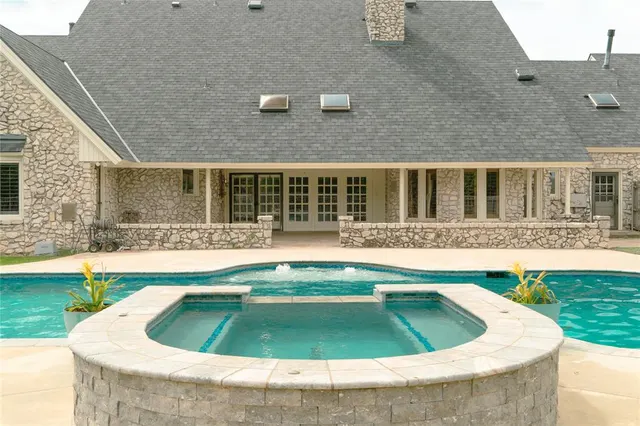 Photo 5 — 4211 Ridgeline Circle, Norman, OK 73072