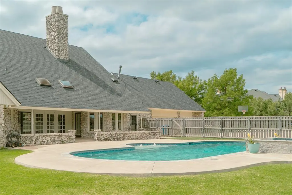 Photo 6 — 4211 Ridgeline Circle, Norman, OK 73072