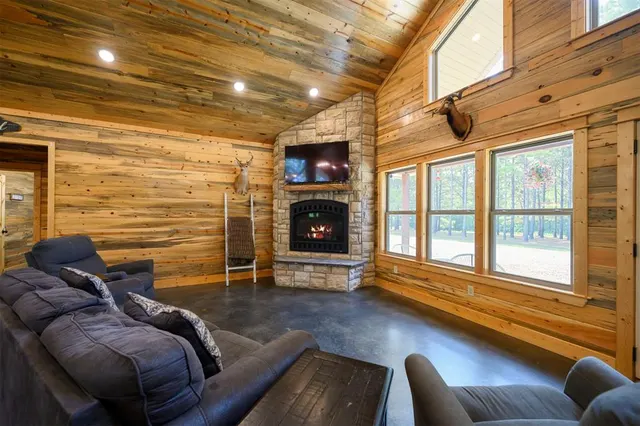 Photo 8 — 389 Overcup Acorn Trail, Broken Bow, OK 74728