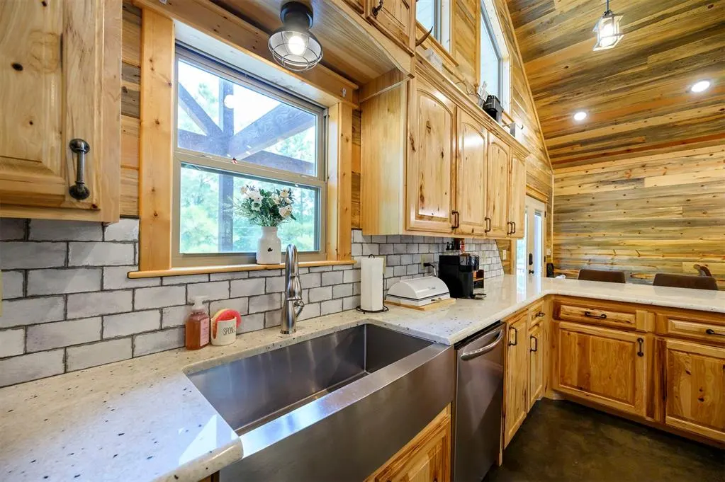 Photo 16 — 389 Overcup Acorn Trail, Broken Bow, OK 74728