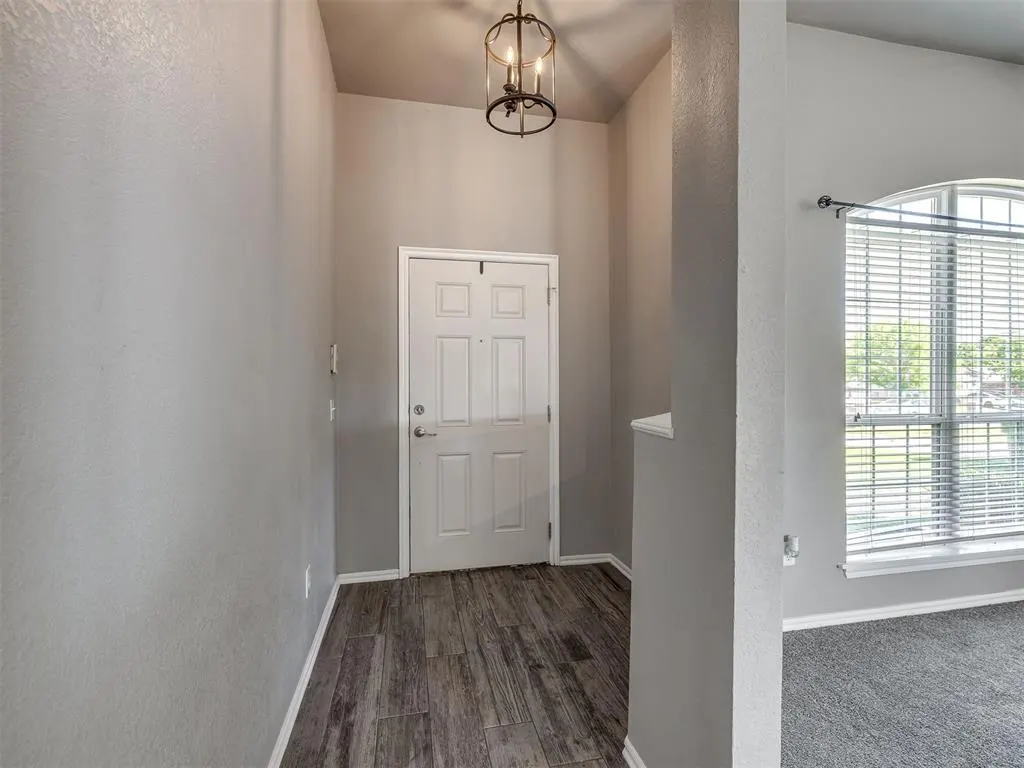 Photo 3 — 1816 Creekside Drive, Norman, OK 73071