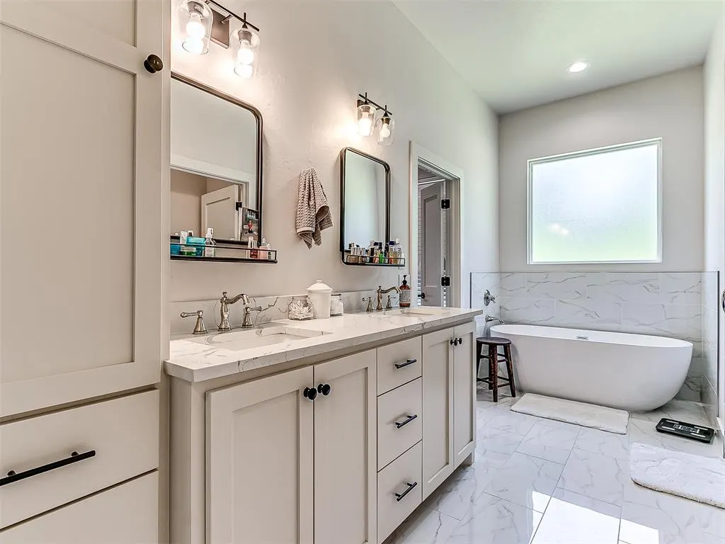 Photo 24 — 1791 Baylee Lane, Choctaw, OK 73020