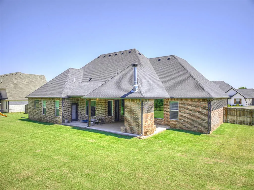 Photo 38 — 1791 Baylee Lane, Choctaw, OK 73020