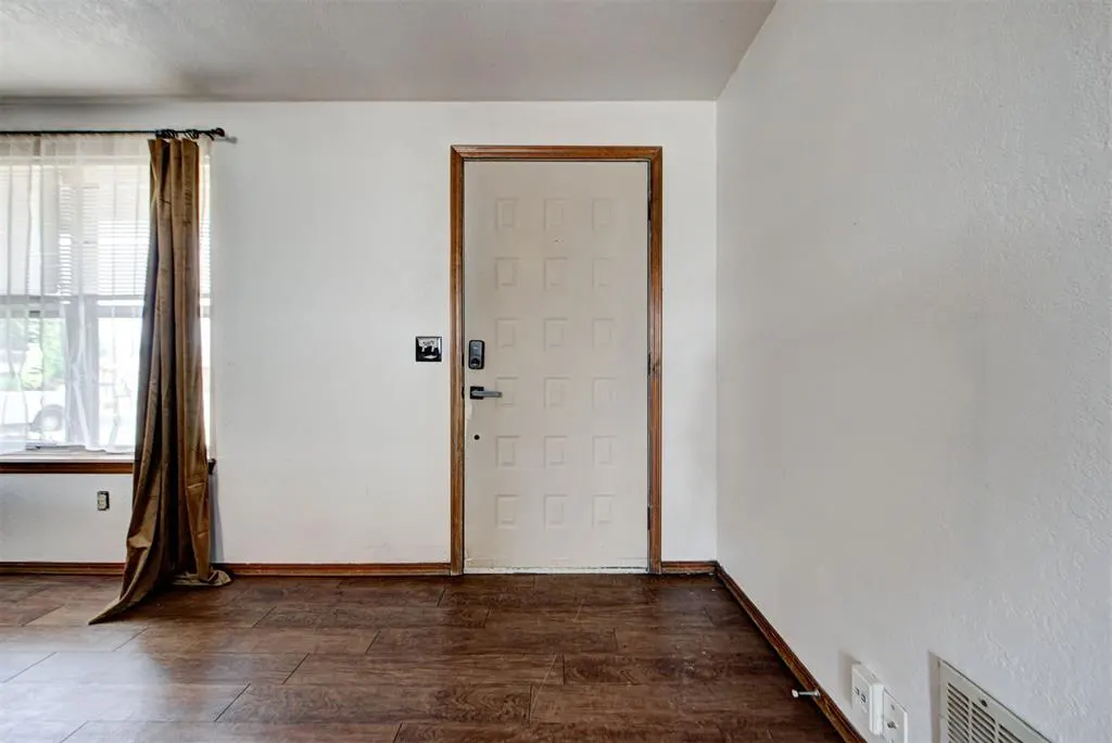 Photo 6 — 1008 S Morgan Drive, Moore, OK 73160