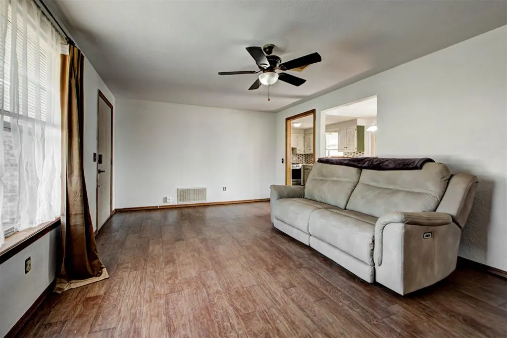 Photo 9 — 1008 S Morgan Drive, Moore, OK 73160