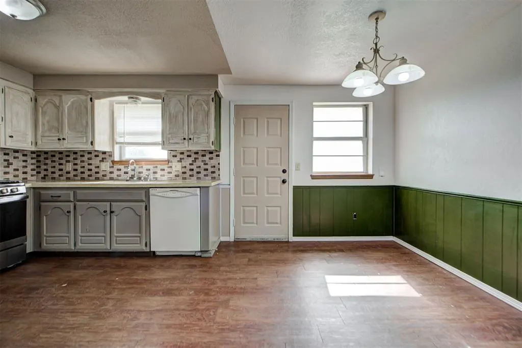 Photo 11 — 1008 S Morgan Drive, Moore, OK 73160