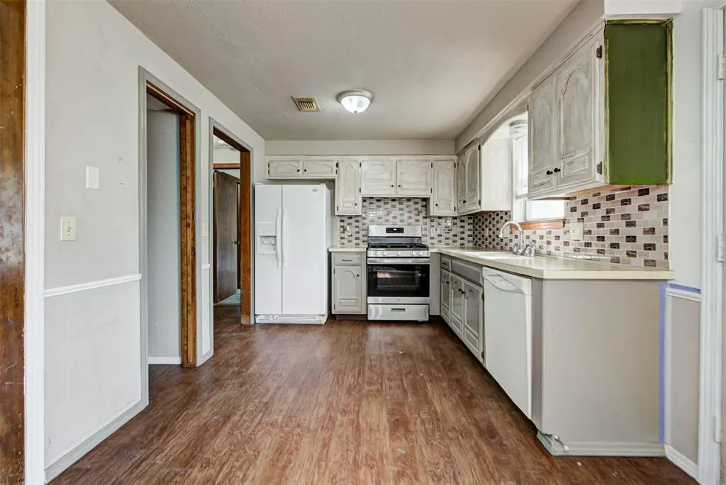 Photo 13 — 1008 S Morgan Drive, Moore, OK 73160