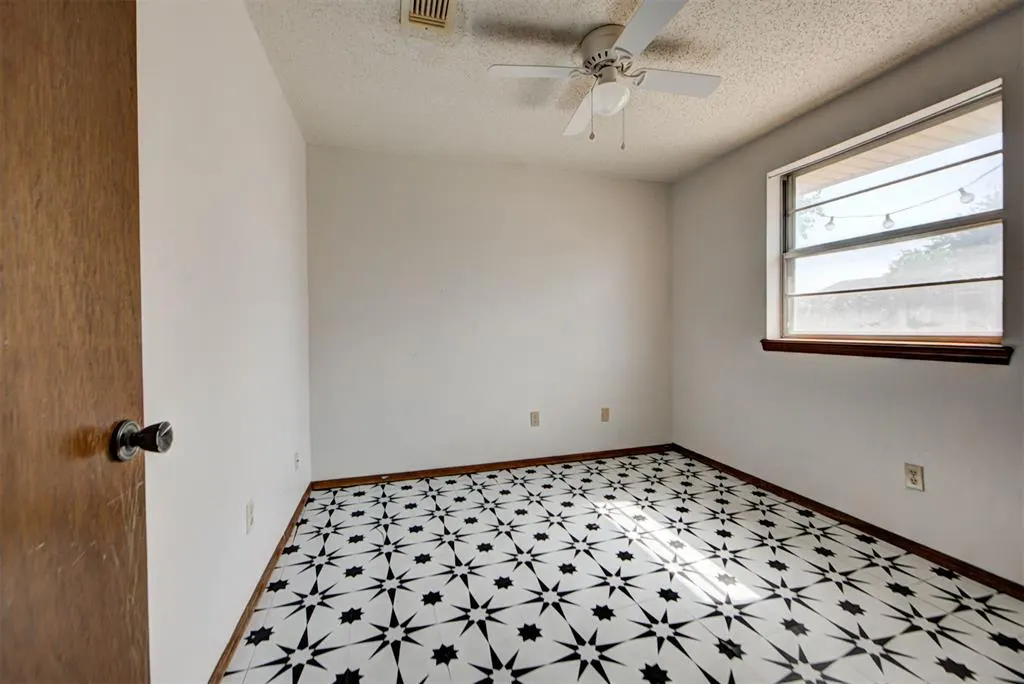 Photo 33 — 1008 S Morgan Drive, Moore, OK 73160