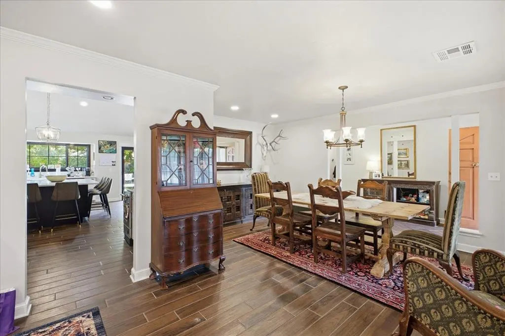 Photo 5 — 2901 Chapel Hill Road, Oklahoma City, OK 73120