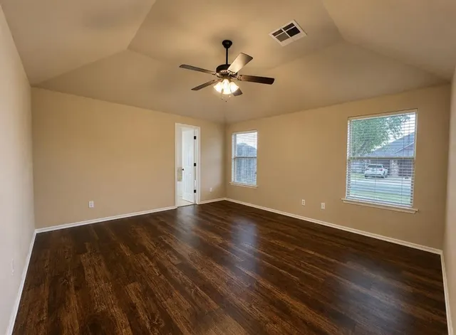 Photo 6 — 10605 NW 17th, Yukon, OK 73099