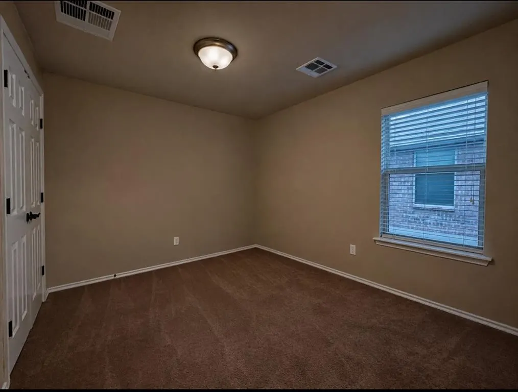 Photo 14 — 10605 NW 17th, Yukon, OK 73099