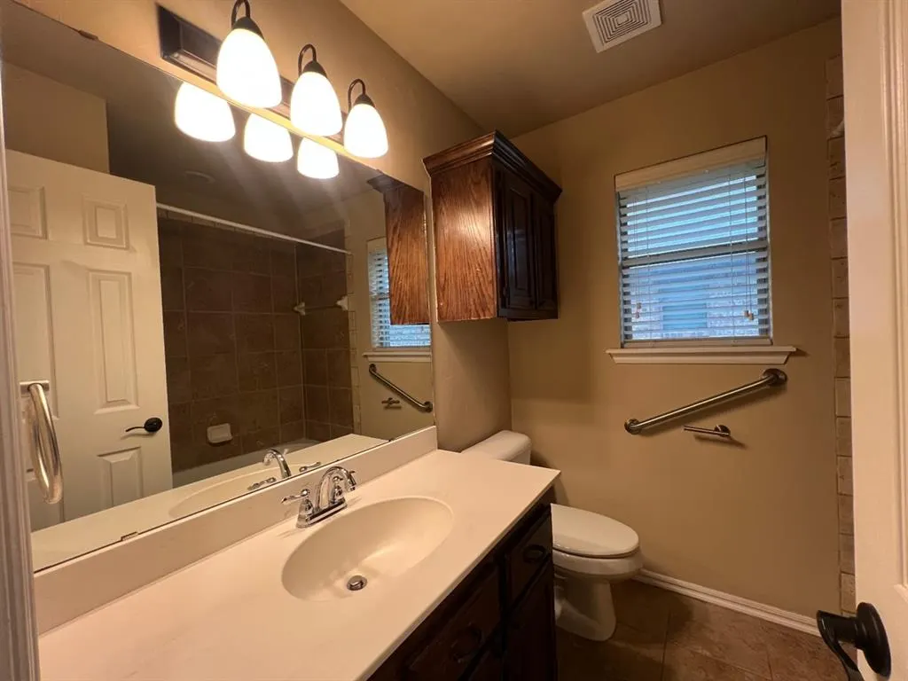 Photo 16 — 10605 NW 17th, Yukon, OK 73099