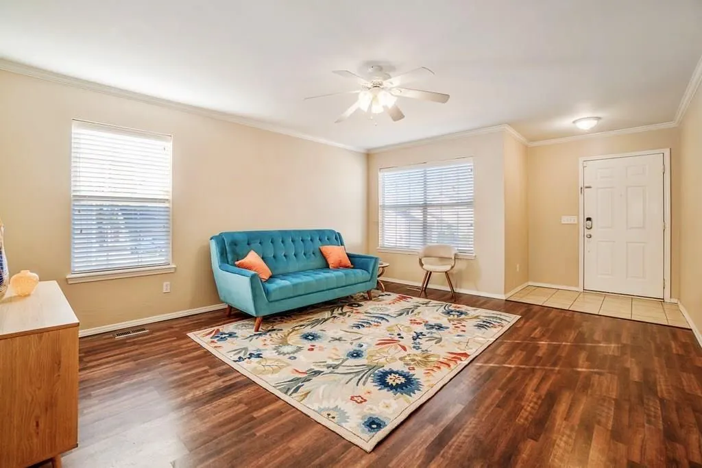 Photo 2 — 324 Belmont Drive, Edmond, OK 73034