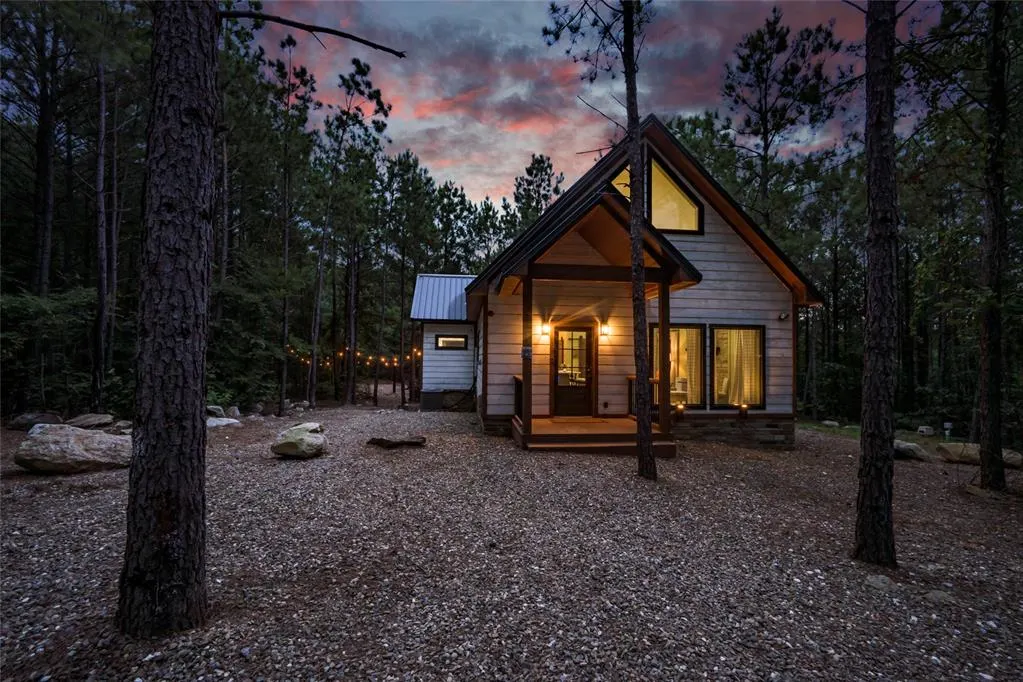 Front exterior — 72 Bear Pine Trail, Broken Bow, OK 74728