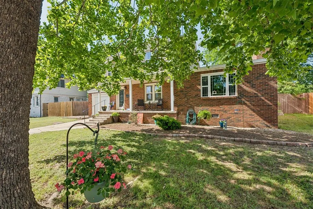 Front exterior — 2713 NW 42nd Street, Oklahoma City, OK 73112