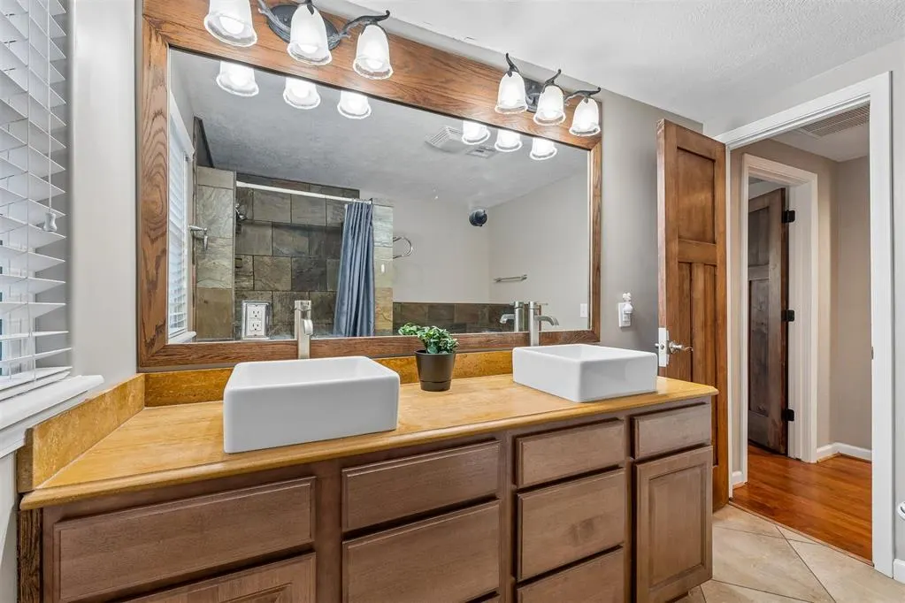 Photo 22 — 2713 NW 42nd Street, Oklahoma City, OK 73112