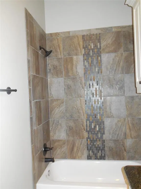 Photo 13 — 3328 Enclave Lane, Norman, OK 73072