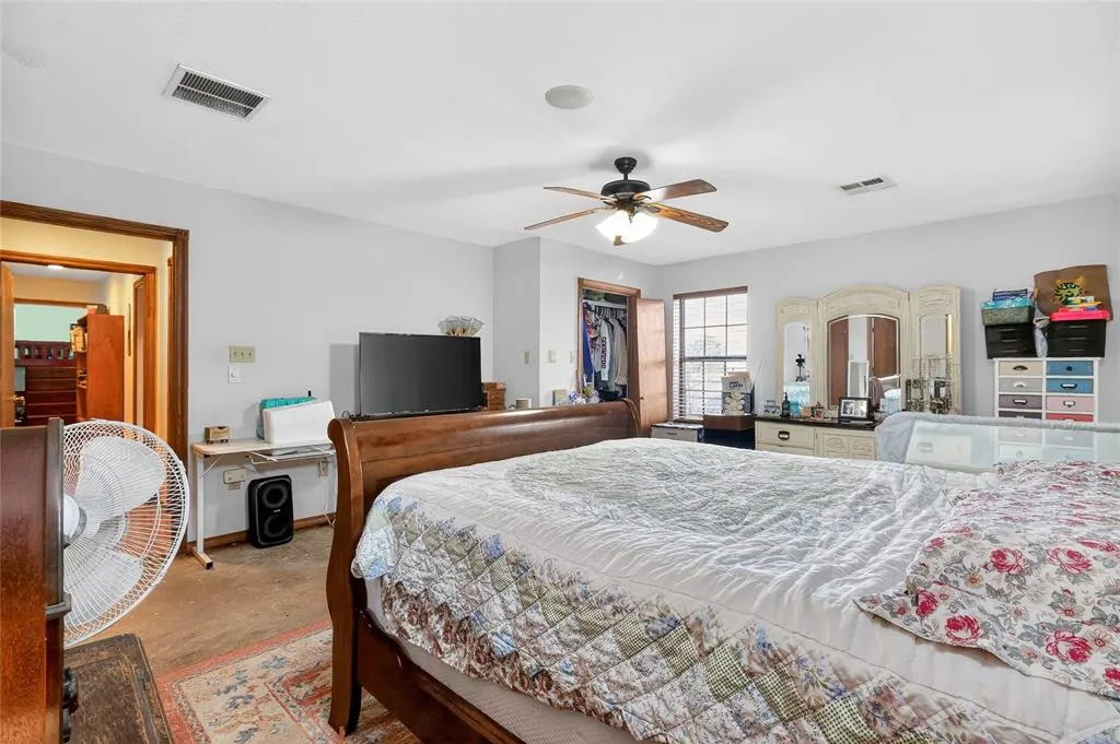 Photo 15 — 910 1st Street, Elgin, OK 73538