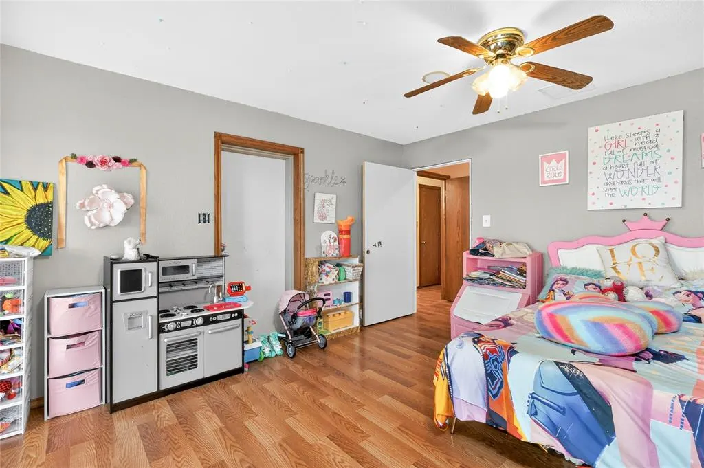 Photo 21 — 910 1st Street, Elgin, OK 73538