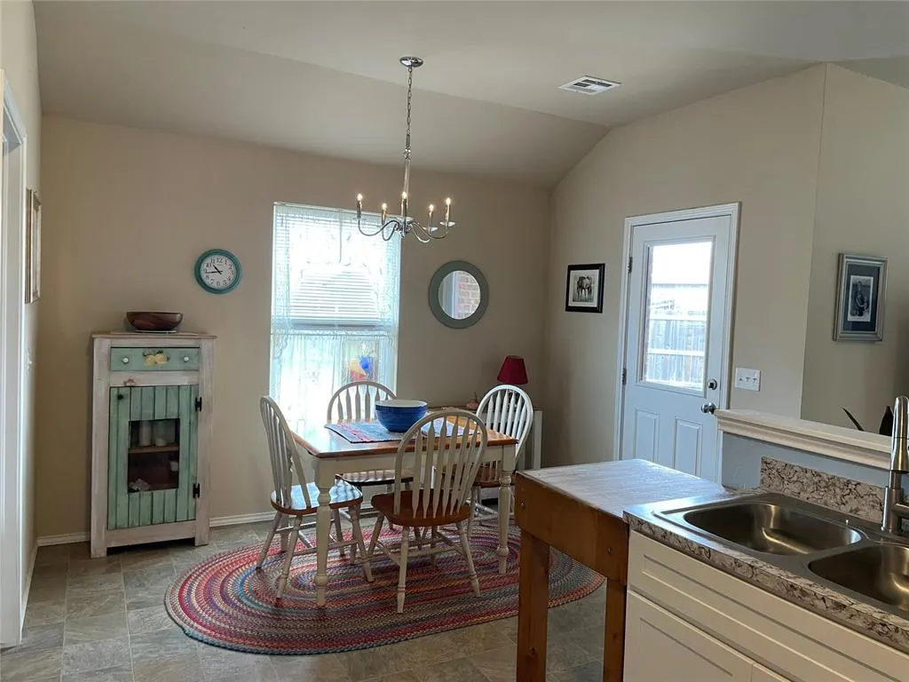 Photo 19 — 1904 Twisted Oak Court, Shawnee, OK 74804