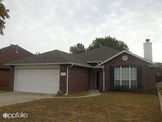 Sold home at 213 Pinafore Drive