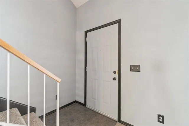 Photo 3 — 11120 Stratford Drive 220, Oklahoma City, OK 73120