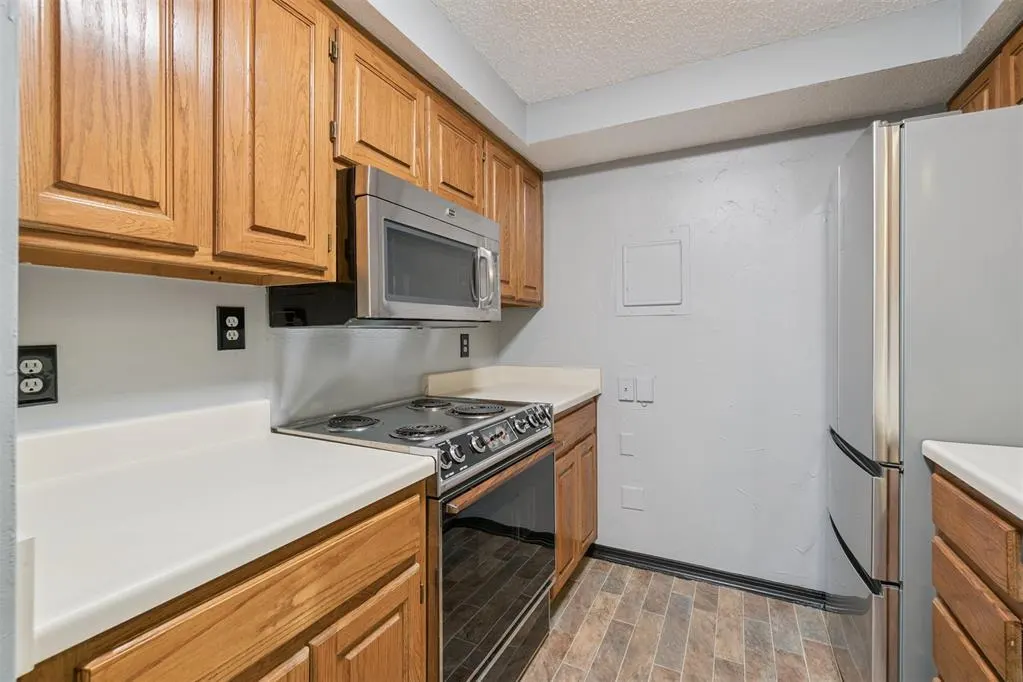 Photo 21 — 11120 Stratford Drive 220, Oklahoma City, OK 73120