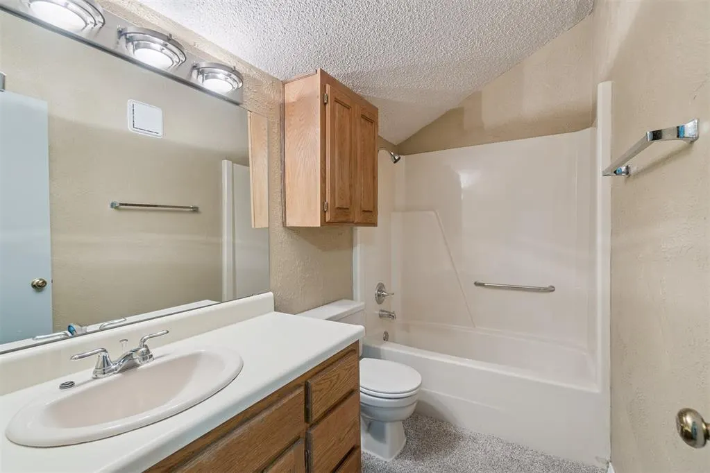 Photo 41 — 11120 Stratford Drive 220, Oklahoma City, OK 73120