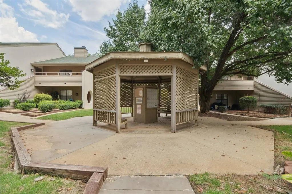 Photo 45 — 11120 Stratford Drive 220, Oklahoma City, OK 73120