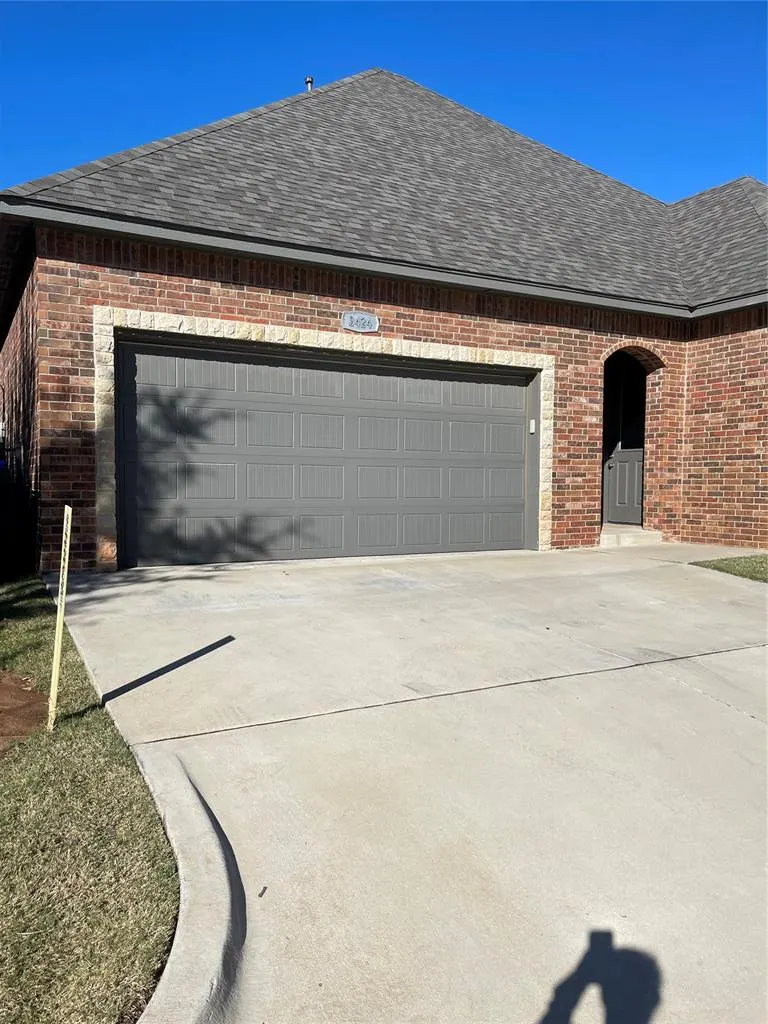 Front exterior — 3424 Enclave Lane, Norman, OK 73072