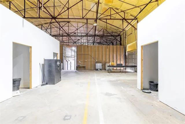 Photo 7 — 900 N 4 Street, Guthrie, OK 73044