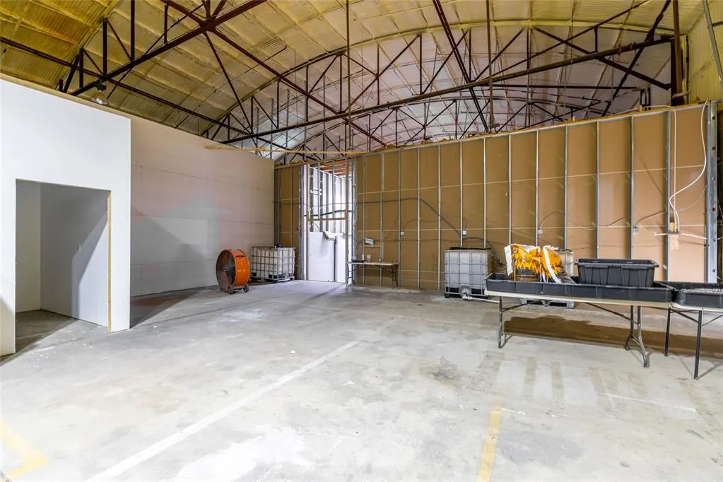 Photo 8 — 900 N 4 Street, Guthrie, OK 73044
