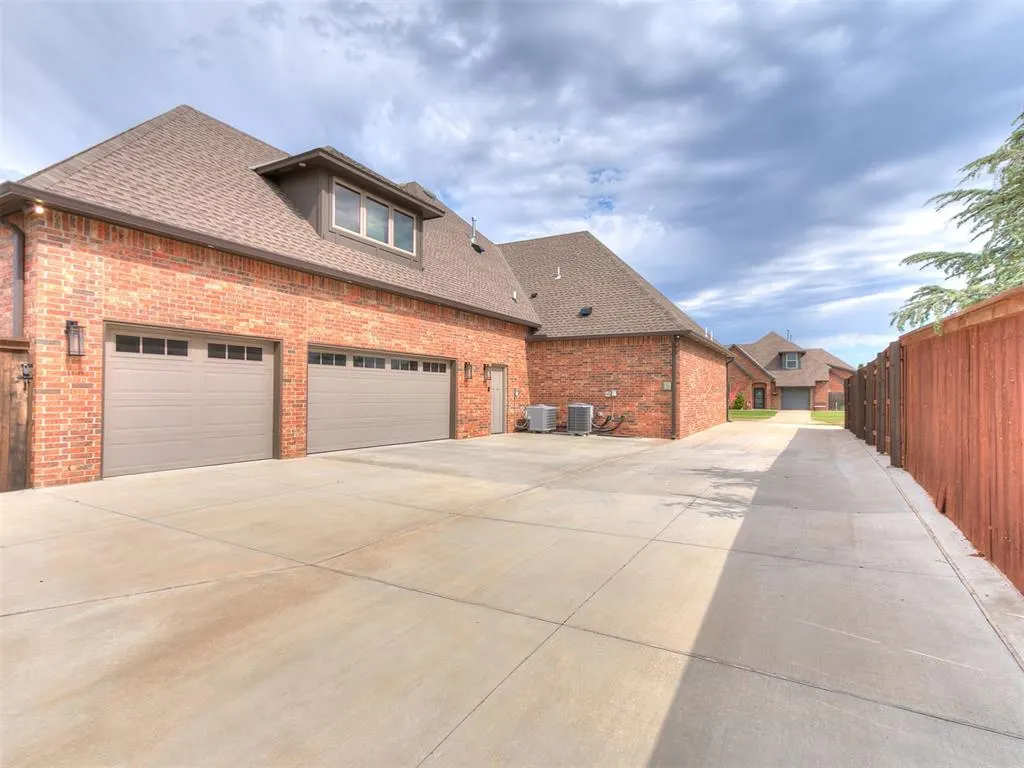 Photo 34 — 1200 Canteberry Drive, Yukon, OK 73099